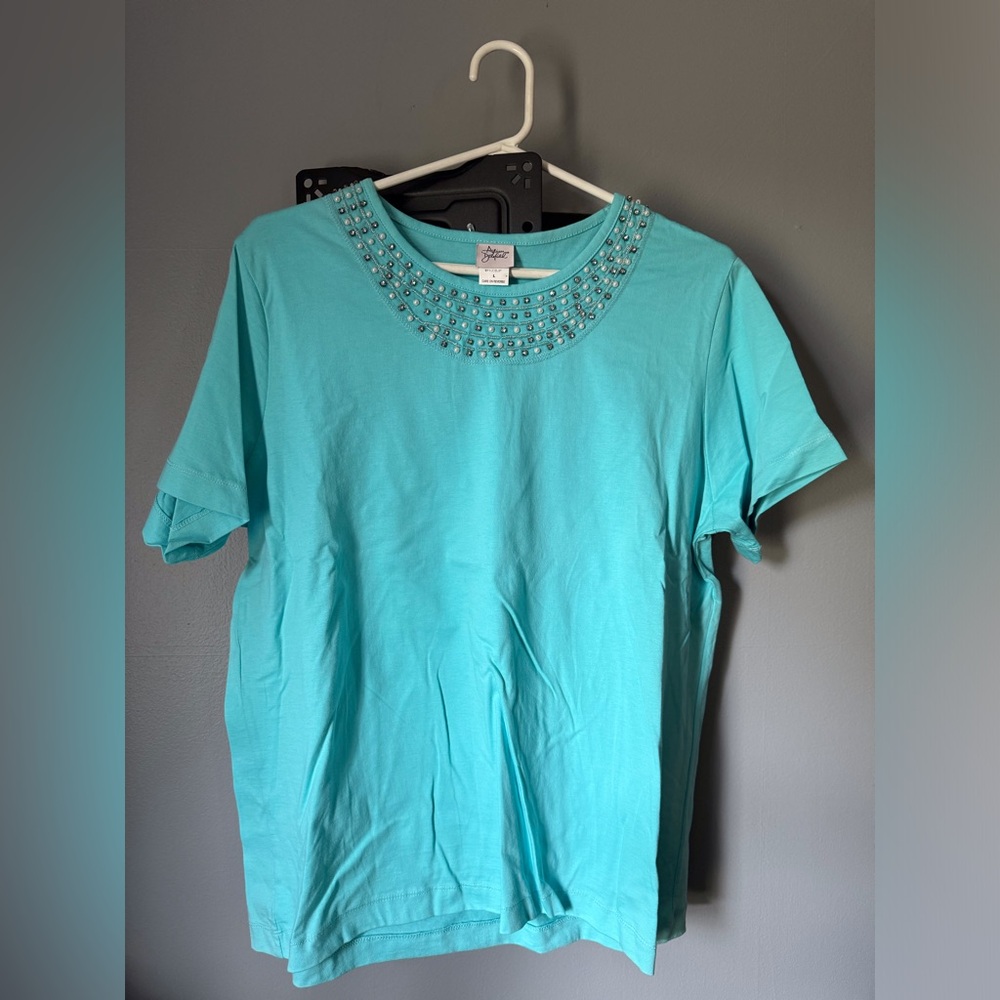 Women’s size large turquoise green, short sleeve top